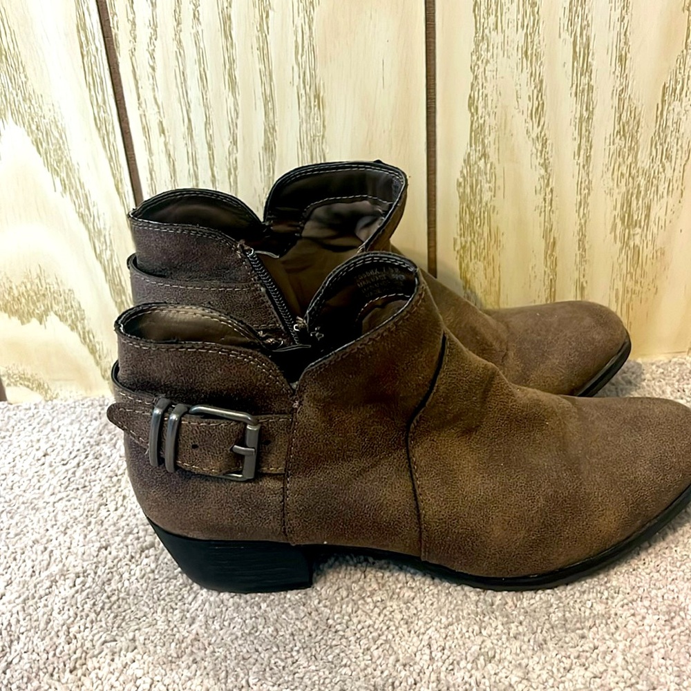 Women’s ankle boots